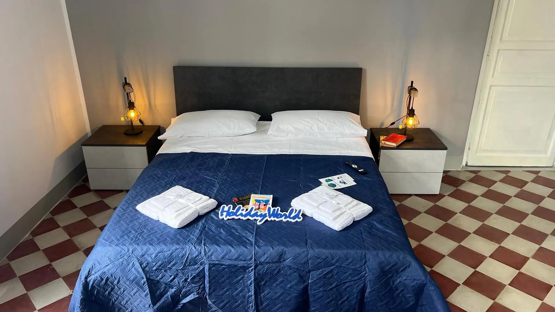 La Casa Del Marchingegno By Holiday World Palermo Apartamento